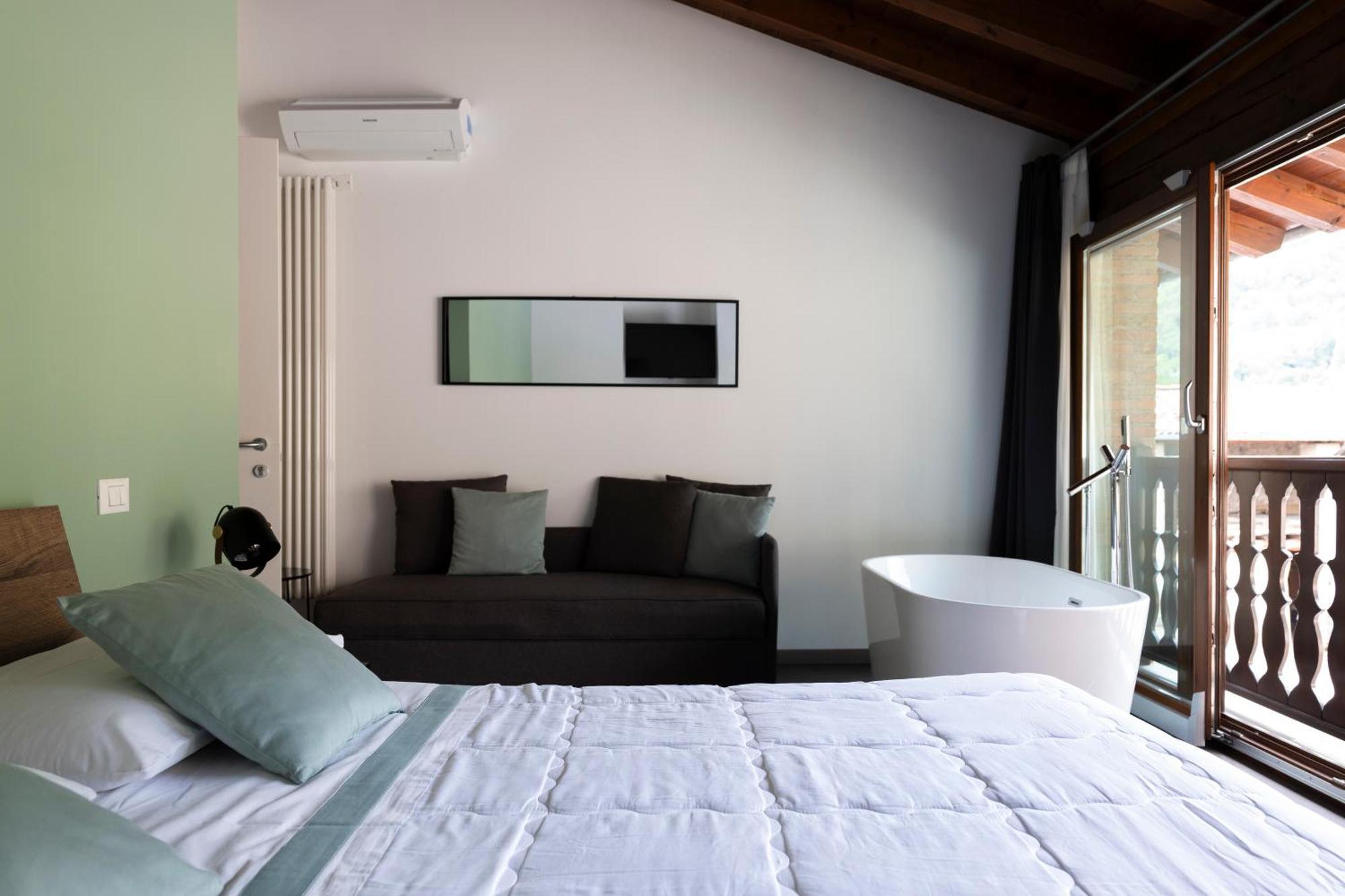 La Terrazza Sulle Vigne B&B Corte Franca Εξωτερικό φωτογραφία
