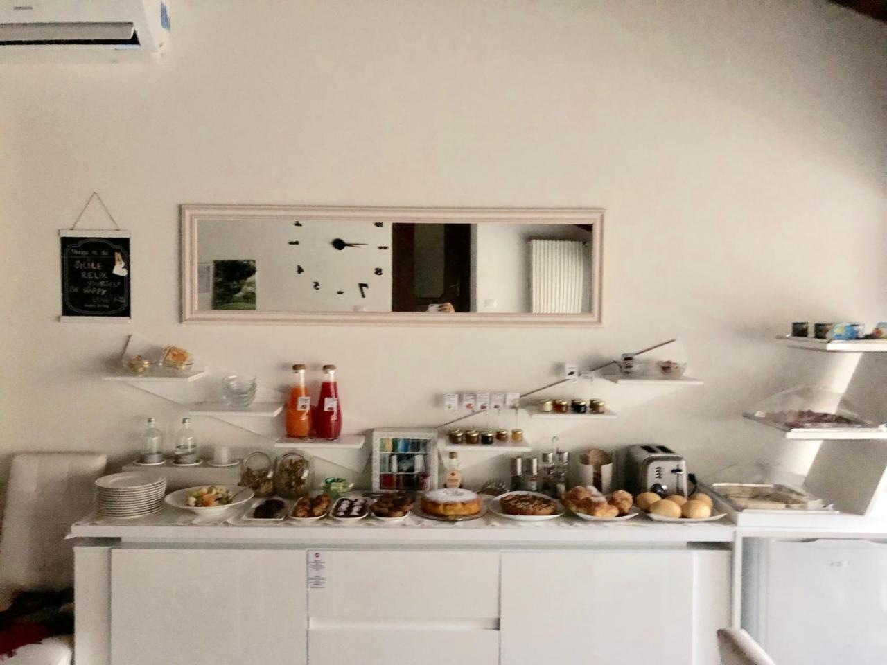 La Terrazza Sulle Vigne B&B Corte Franca Εξωτερικό φωτογραφία